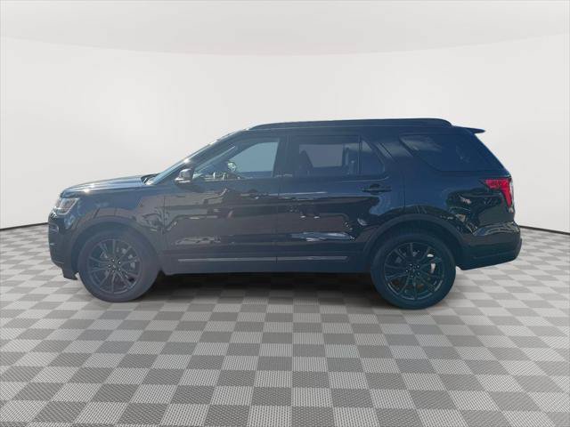 Used 2019 Ford Explorer XLT w/ Equipment Group 202A AWD/4WD image 7