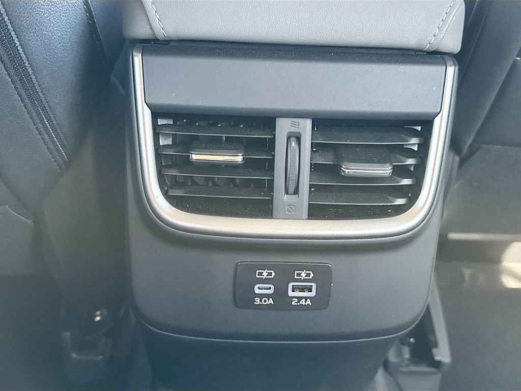 Certified 2025 Subaru Outback Onyx Edition image 35