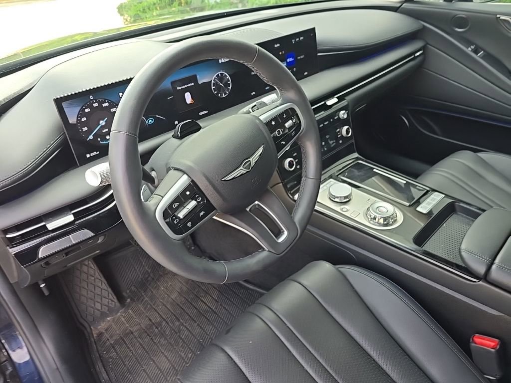 Used 2025 Genesis G80 2.5T image 13