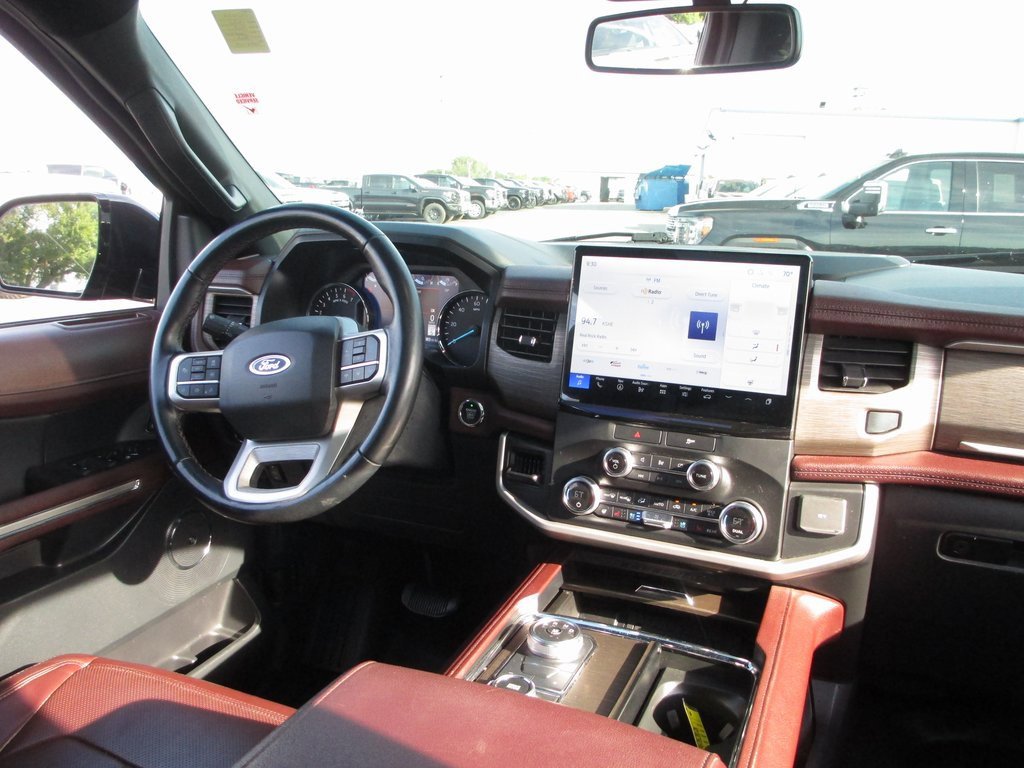 Used 2022 Ford Expedition Max Limited image 26