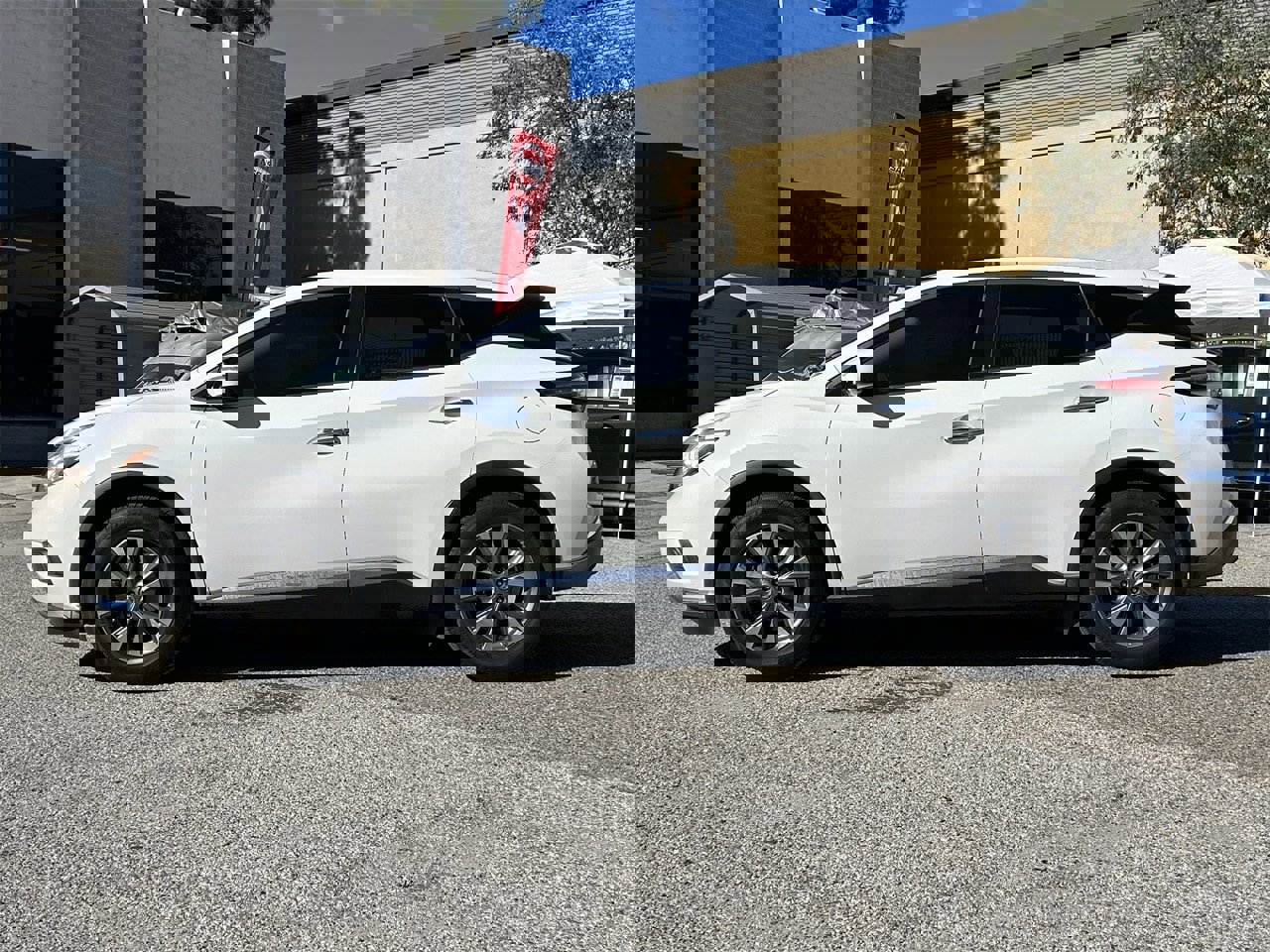 Used 2015 Nissan Murano S w/ Navigation Package image 3