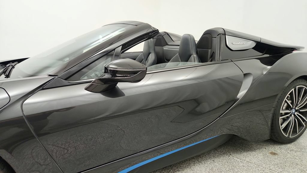 Used 2019 BMW i8 Roadster AWD/4WD image 14