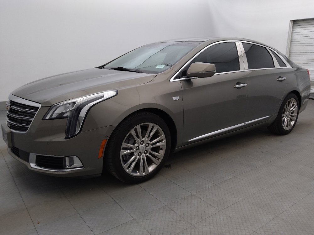 Used 2018 Cadillac XTS Luxury w/ Driver Awareness Package FWD image 2