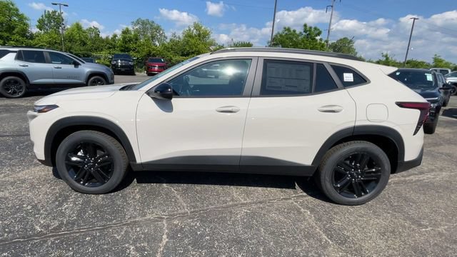 New 2026 Chevrolet Trax ACTIV w/ Sunroof Package FWD image 7