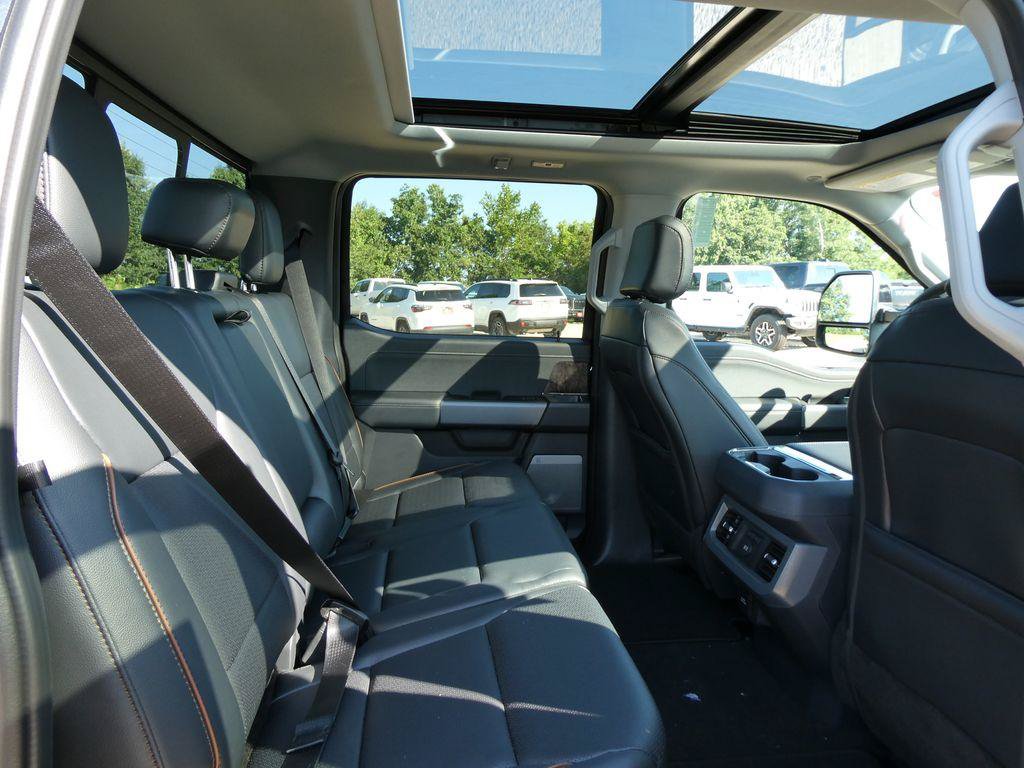 New 2026 Ford F250 Lariat w/ Black Appearance Package AWD/4WD image 13