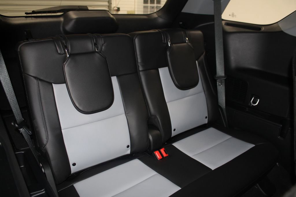 Used 2023 Ford Explorer XLT w/ Equipment Group 202A image 34