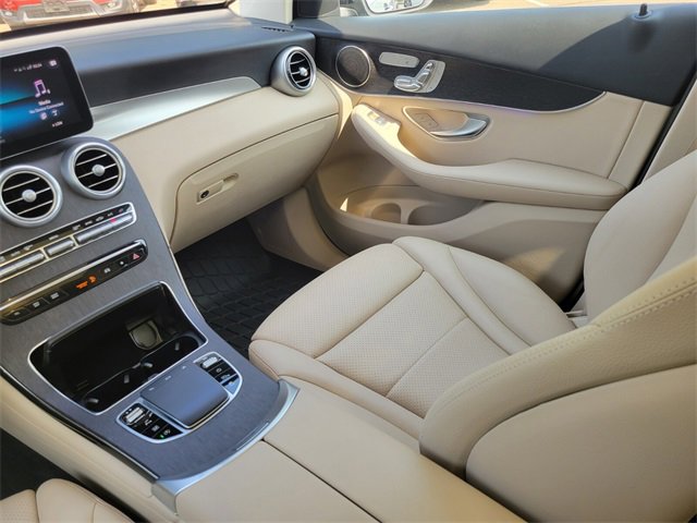 Used 2022 Mercedes-Benz GLC 300 4MATIC image 16
