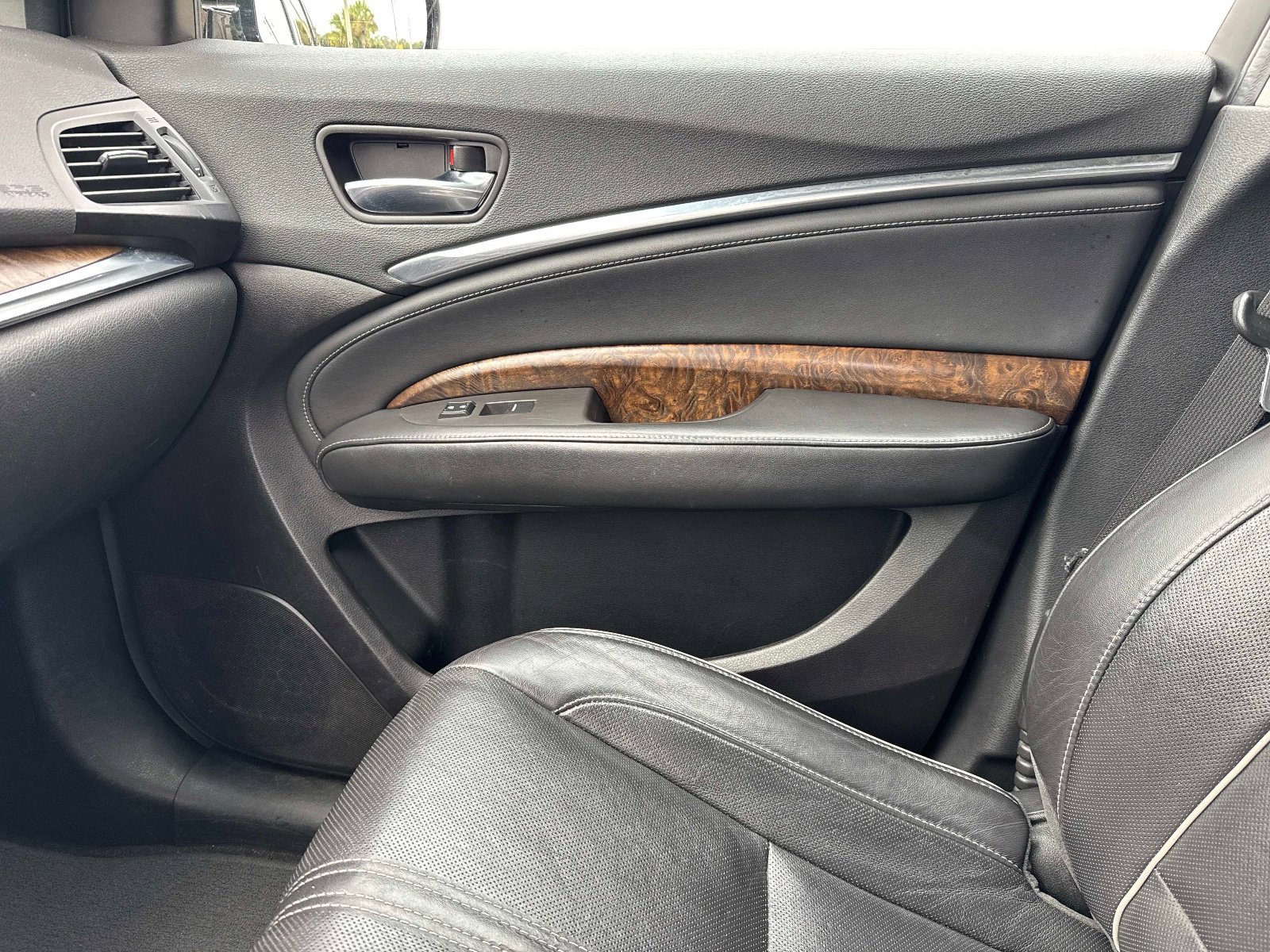 Used 2019 Acura MDX image 25