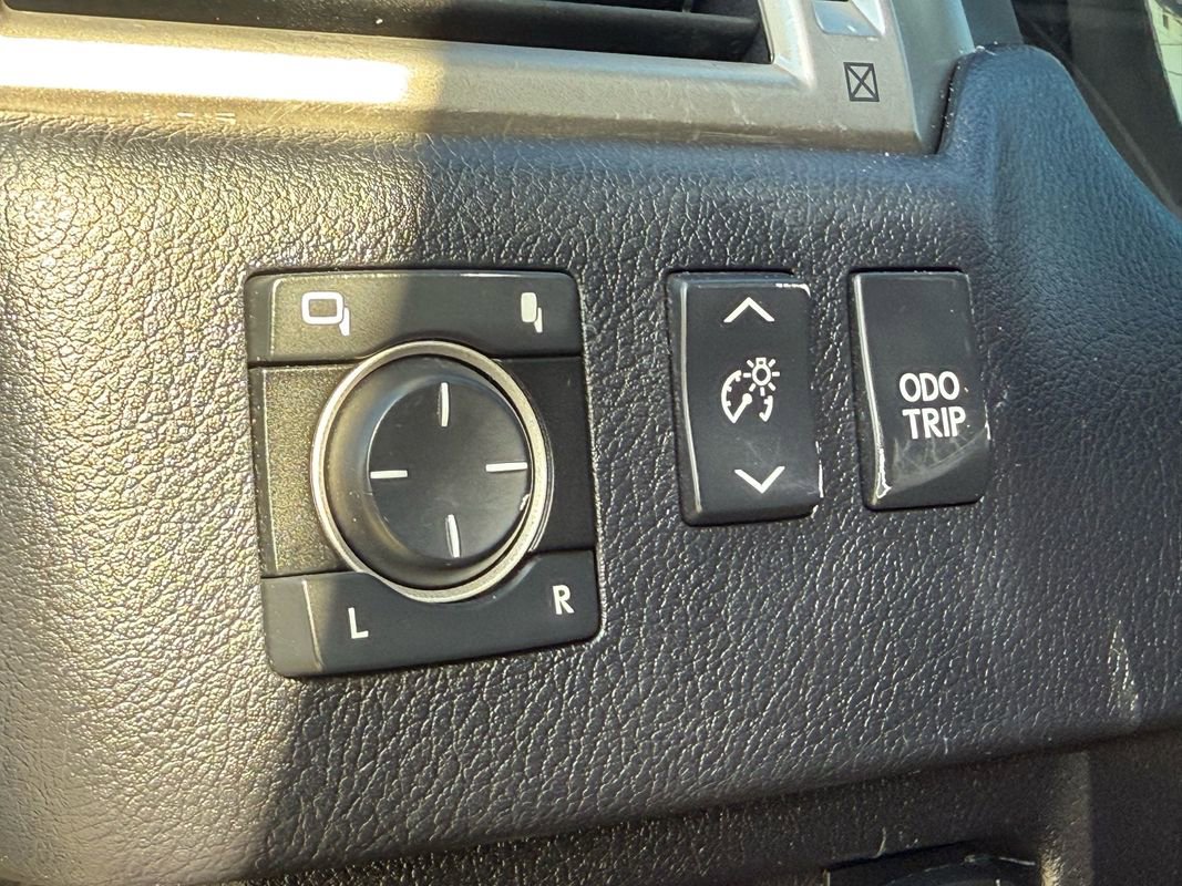 Used 2011 Lexus GX 460 image 29