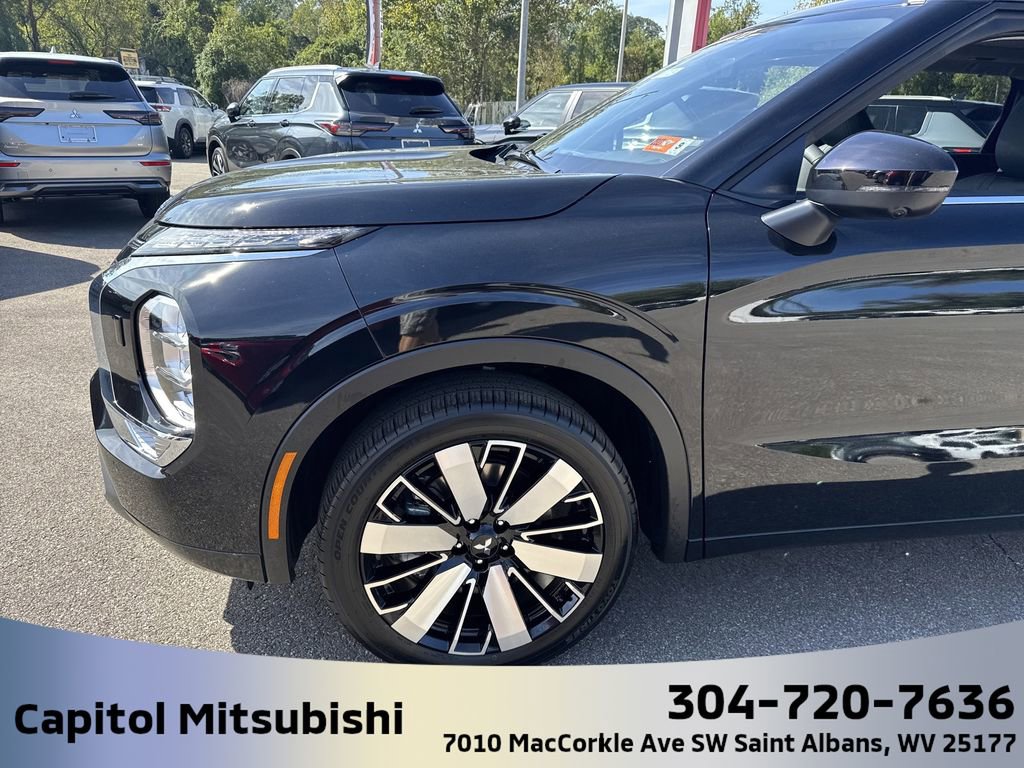 New 2025 Mitsubishi Outlander SEL image 10