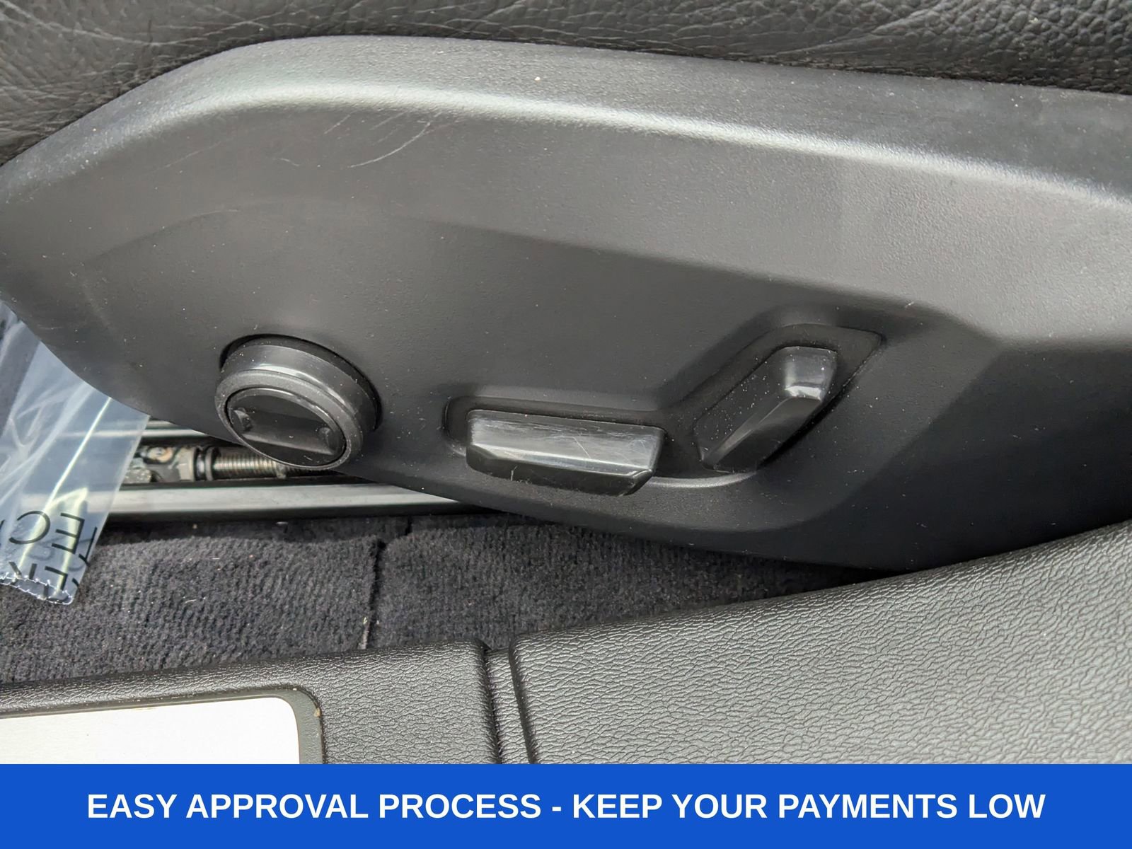 Used 2023 Volvo S60 T8 Plus image 22