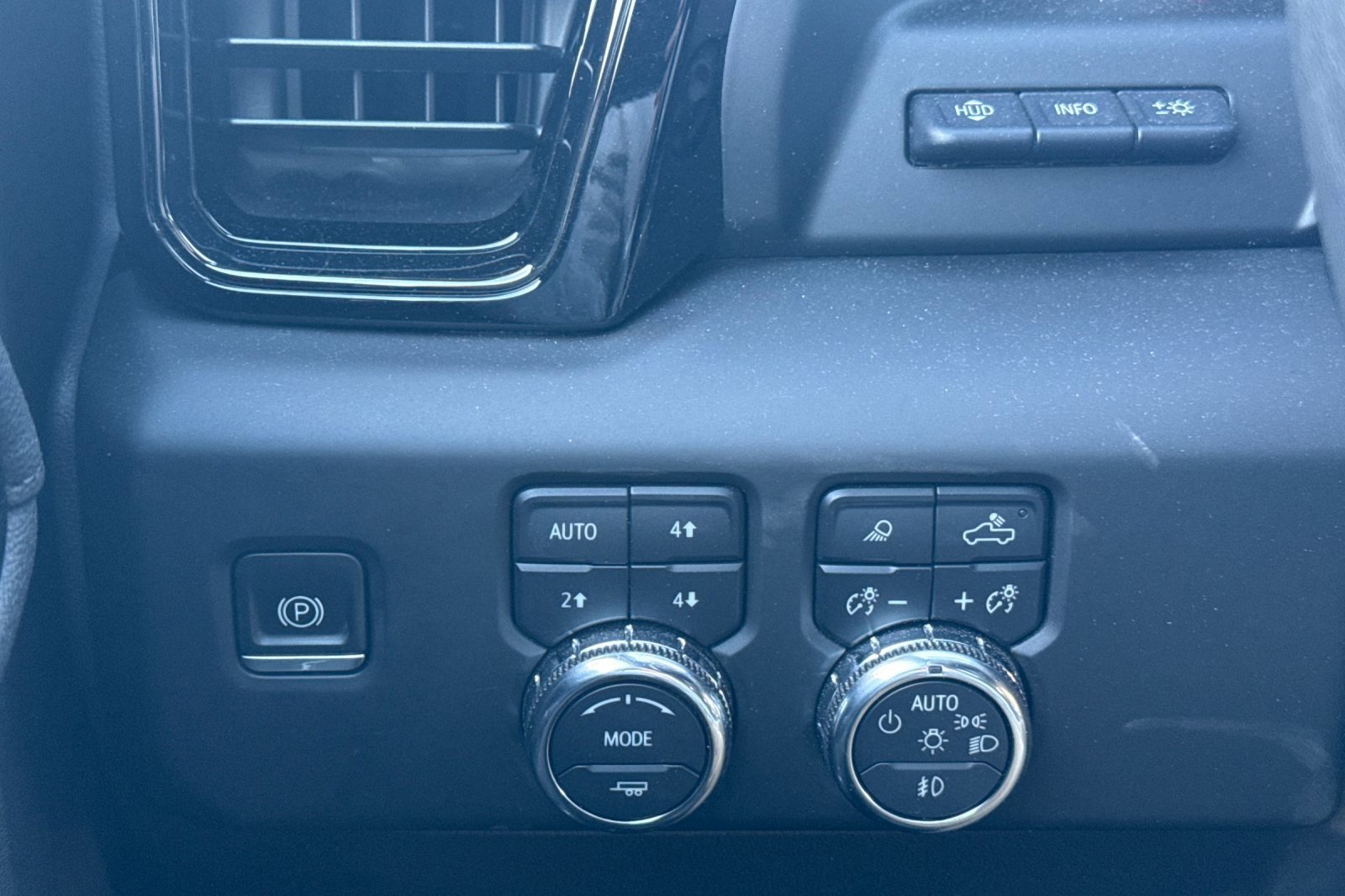 Used 2022 GMC Sierra 1500 AT4 w/ AT4 Premium Package image 43