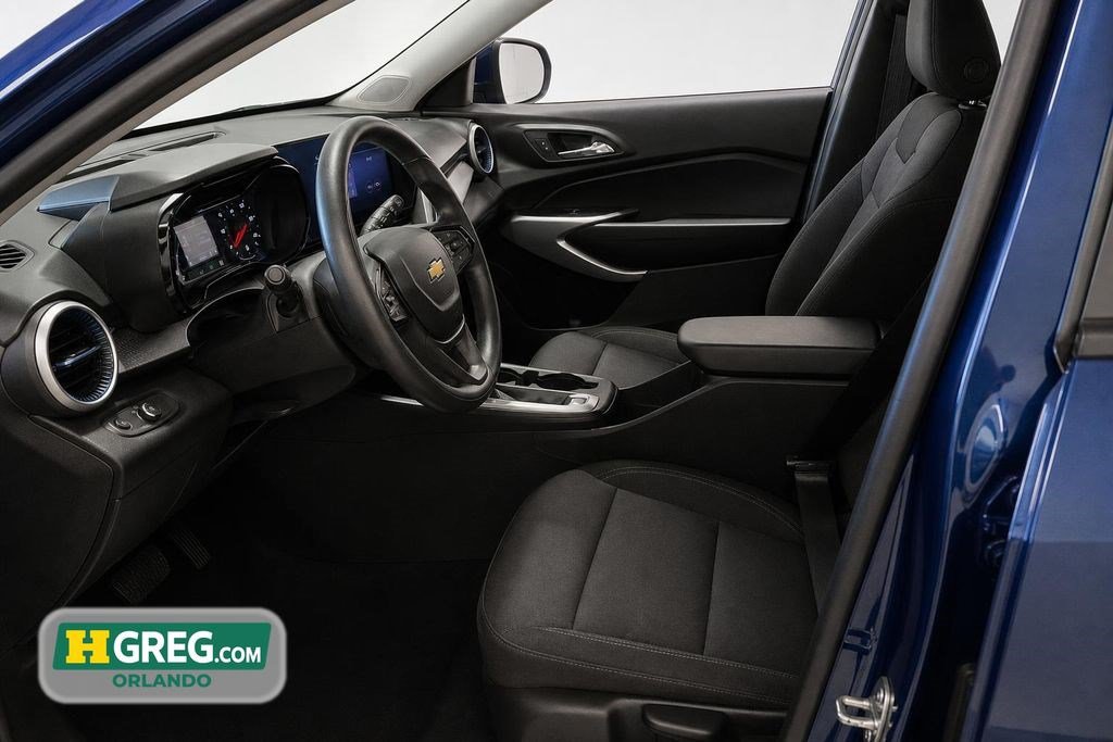 Used 2024 Chevrolet Trax LS w/ Driver Confidence Package FWD image 10