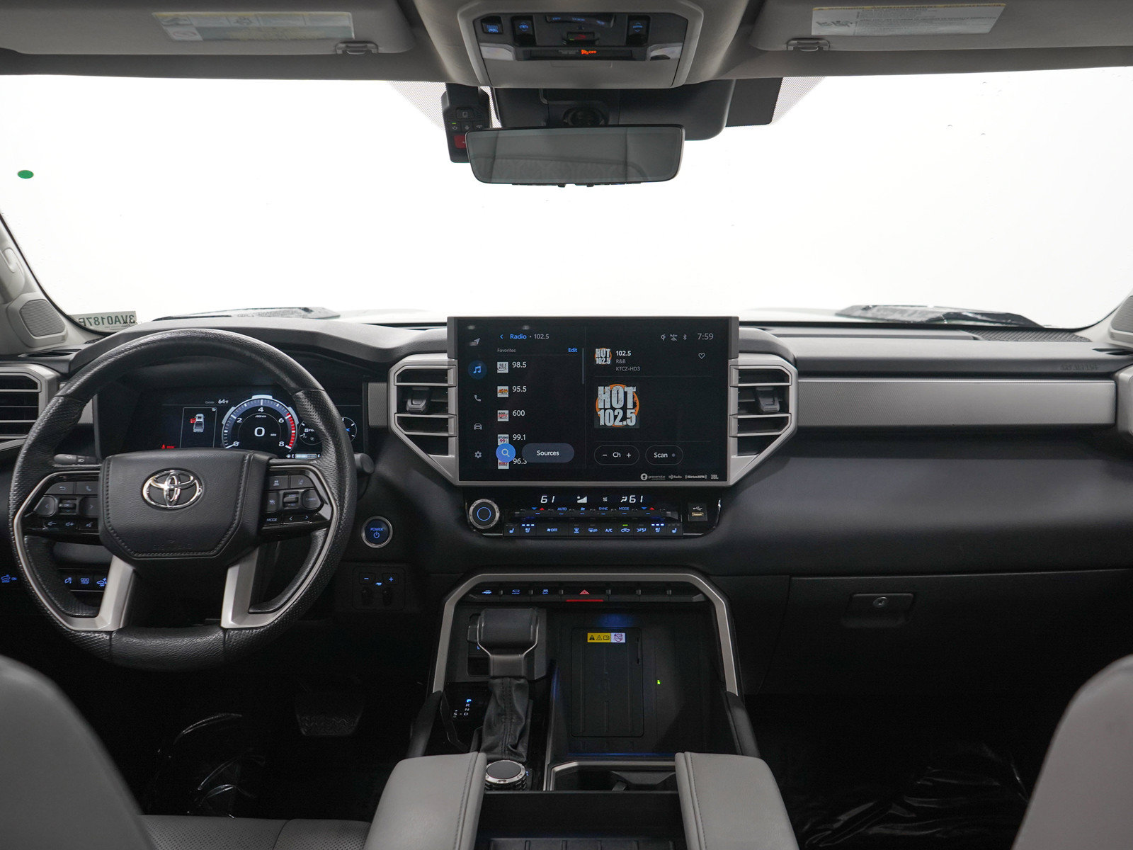 Used 2023 Toyota Tundra Limited AWD/4WD image 18