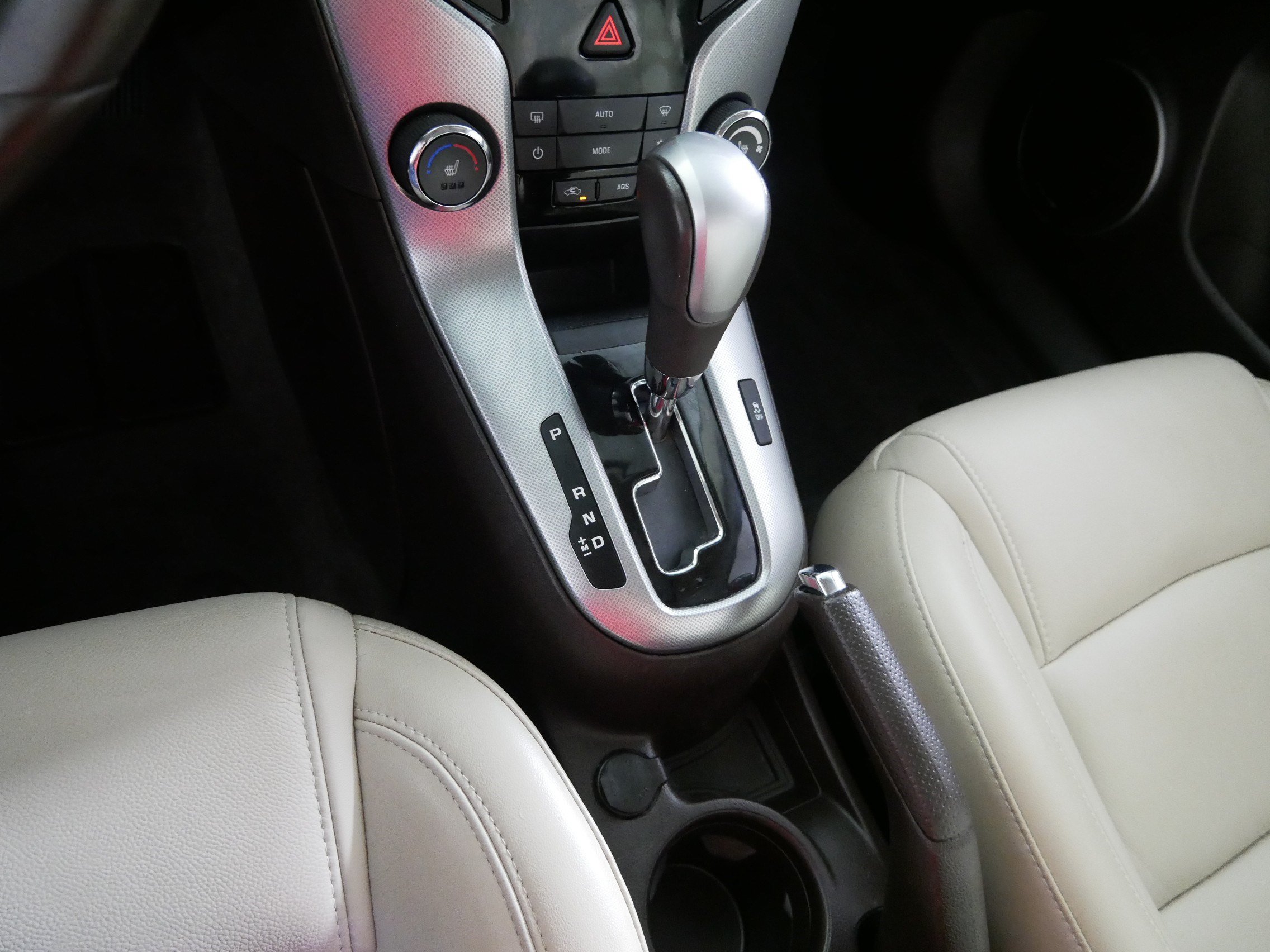 Used 2013 Chevrolet Cruze LTZ FWD image 24