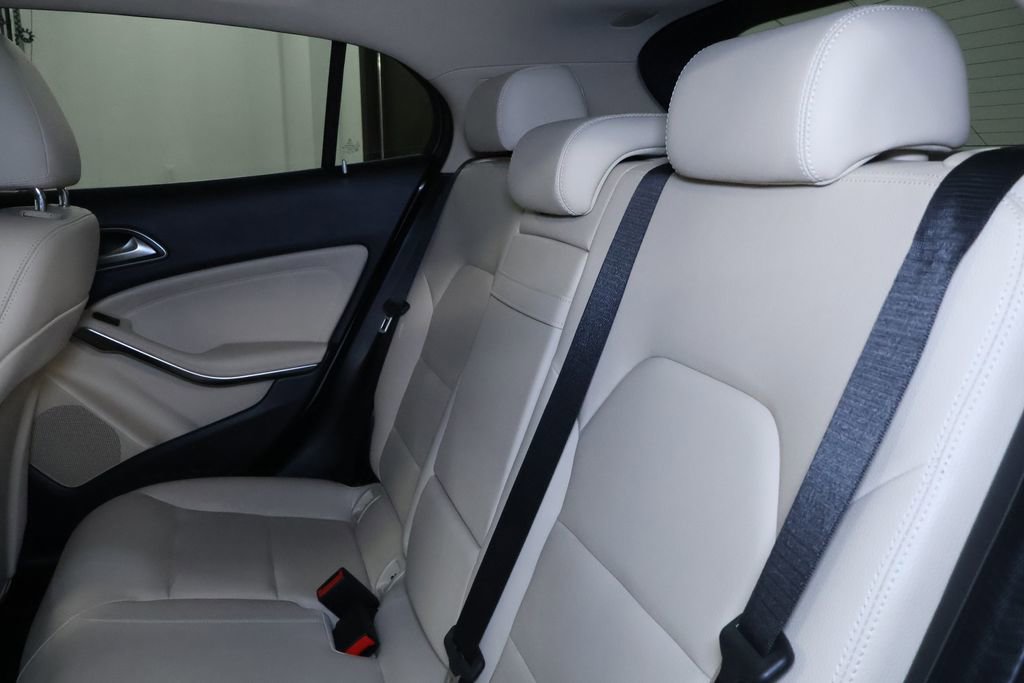 Used 2019 Mercedes-Benz GLA 250 4MATIC image 15