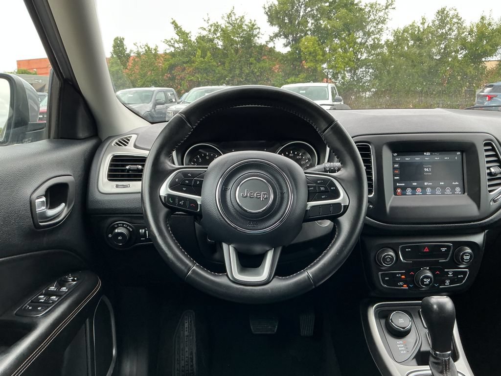 Used 2019 Jeep Compass Latitude AWD/4WD image 24