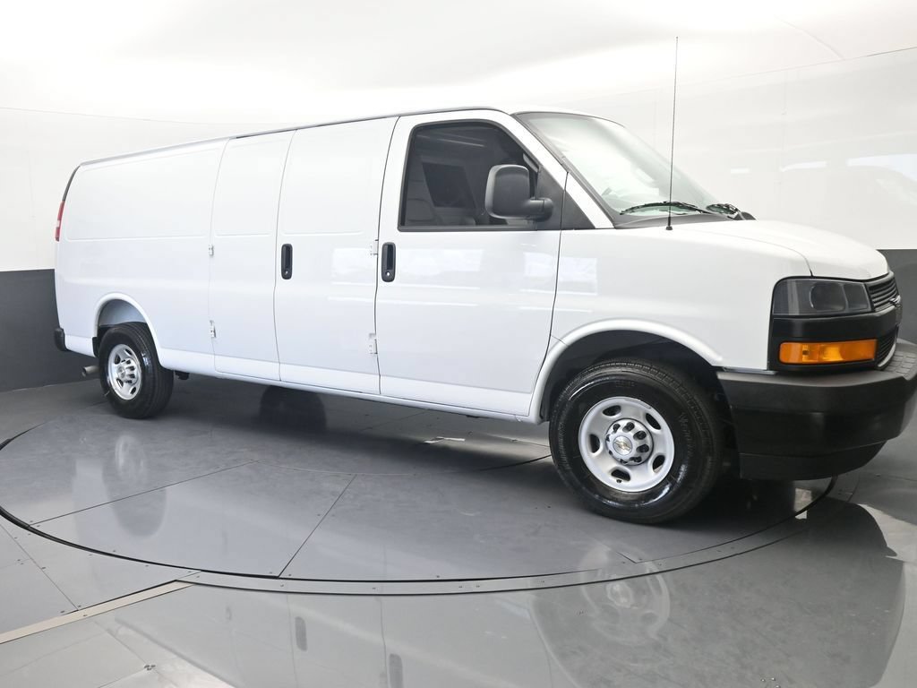 New 2026 Chevrolet Express 2500 Extended w/ Driver Convenience Package RWD image 8