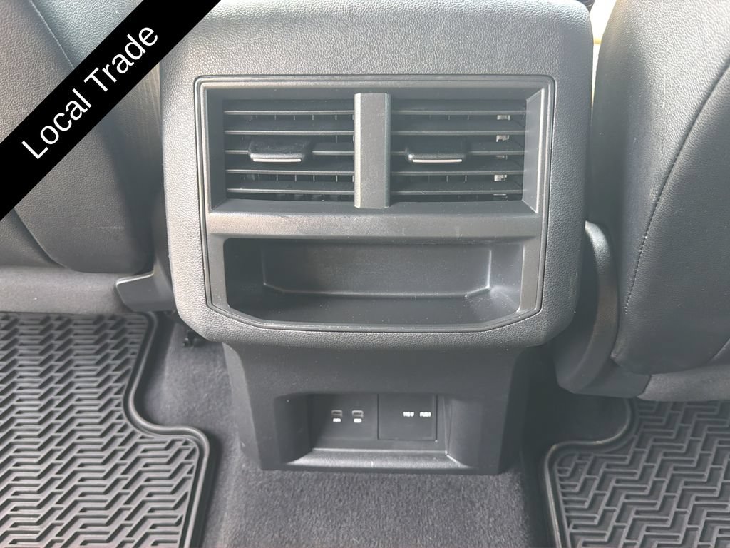 Used 2021 Volkswagen Atlas Cross Sport SE w/ V6 Towing Package FWD image 31
