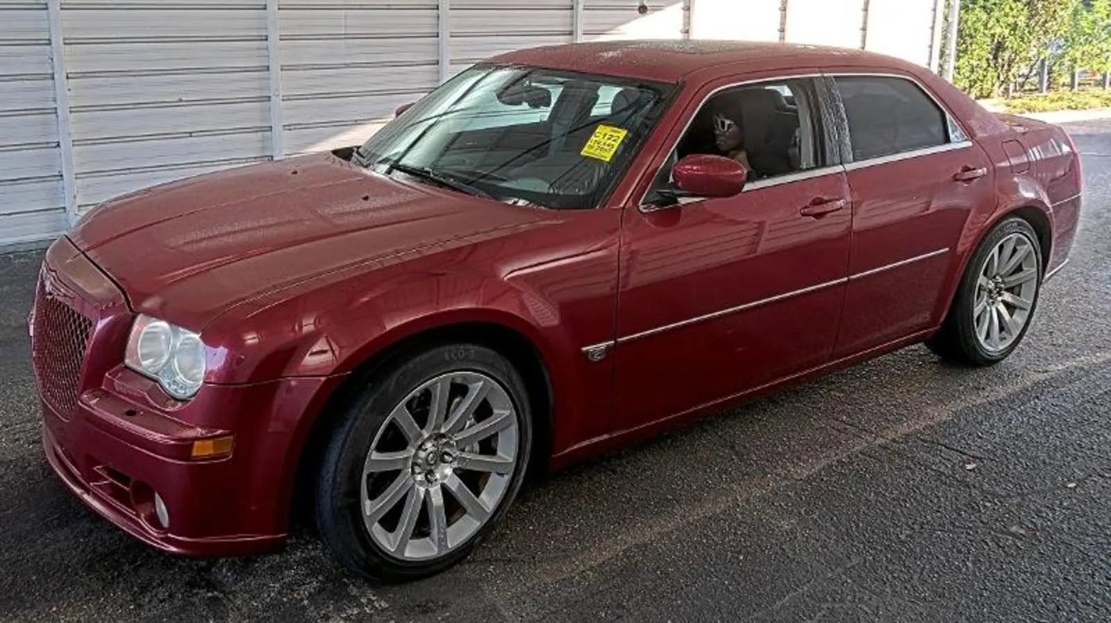 Used 2007 Chrysler 300 SRT8 image 1