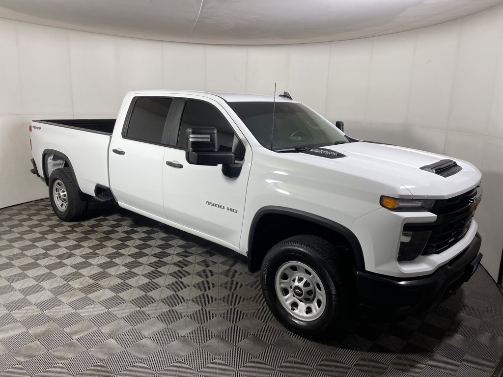 Used 2025 Chevrolet Silverado 3500 W/T image 1