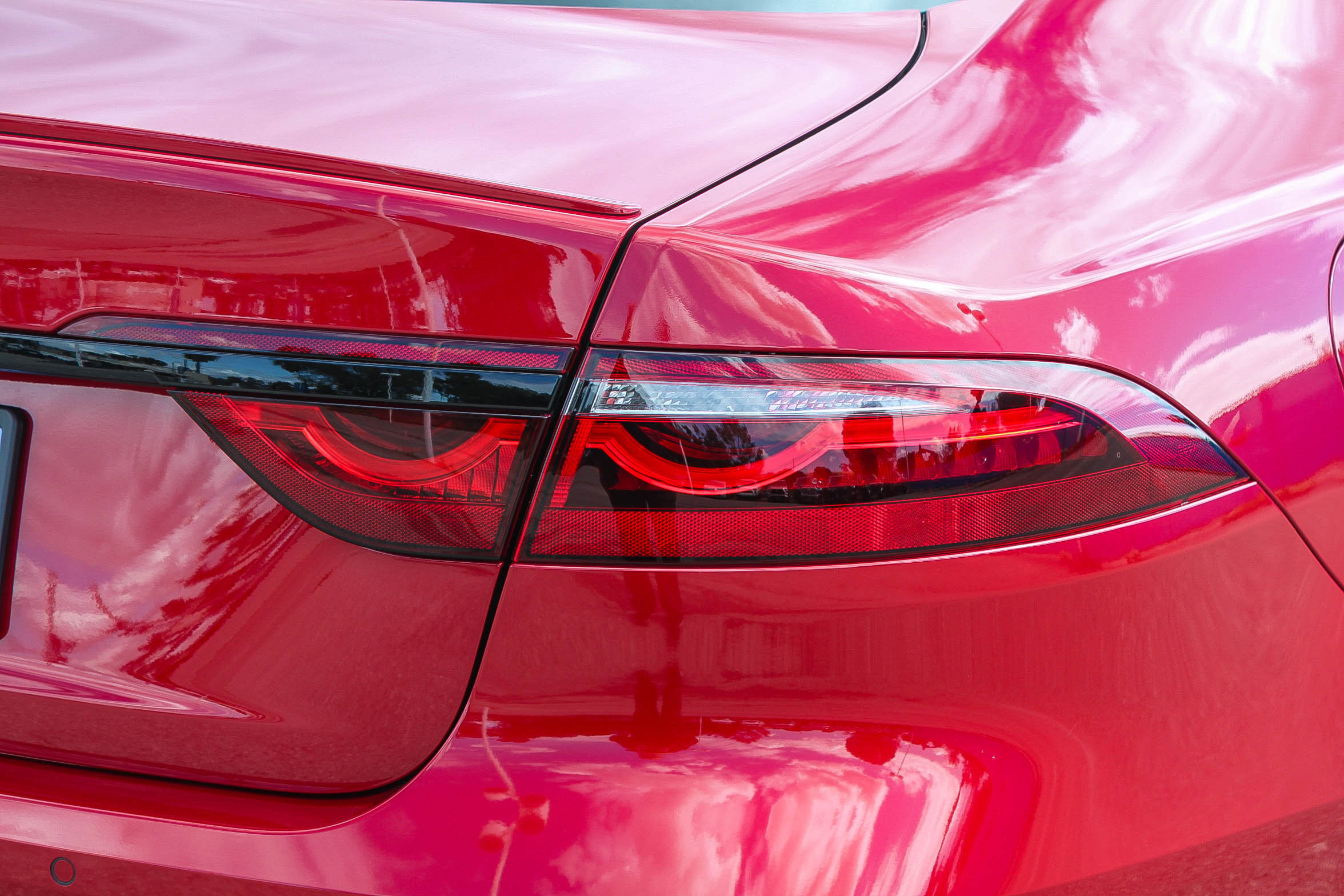 Used 2024 Jaguar XF R-Dynamic SE image 10