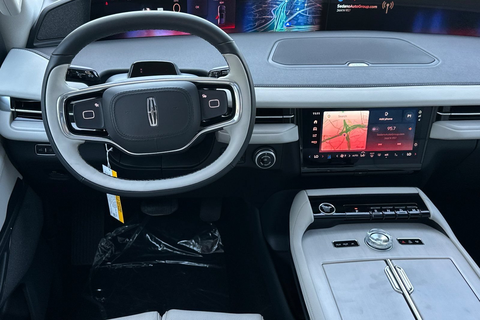 New 2026 Lincoln Navigator Reserve AWD/4WD image 13