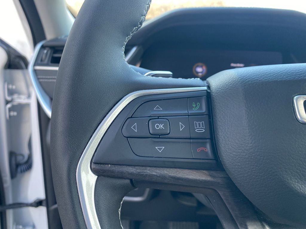 Used 2023 Jeep Grand Cherokee Limited w/ Black Appearance Package image 24