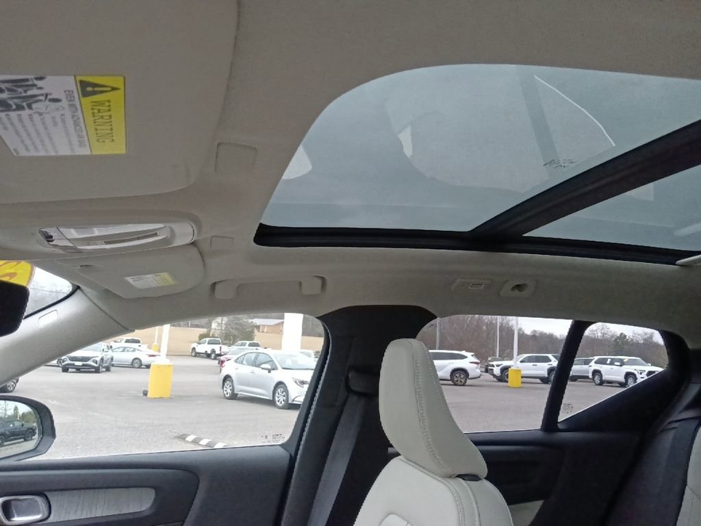 Used 2023 Volvo XC40 B5 Plus w/ Driver Assist Package image 14