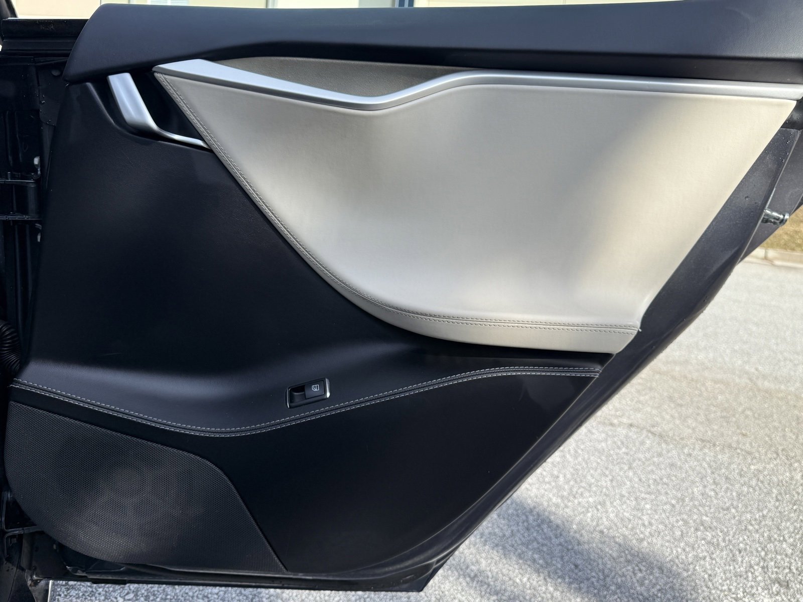 Used 2018 Tesla Model S 75D image 46