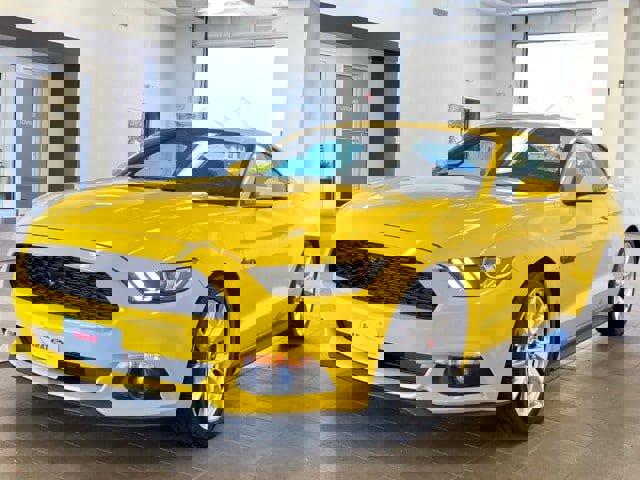 Used 2015 Ford Mustang GT Premium RWD image 4