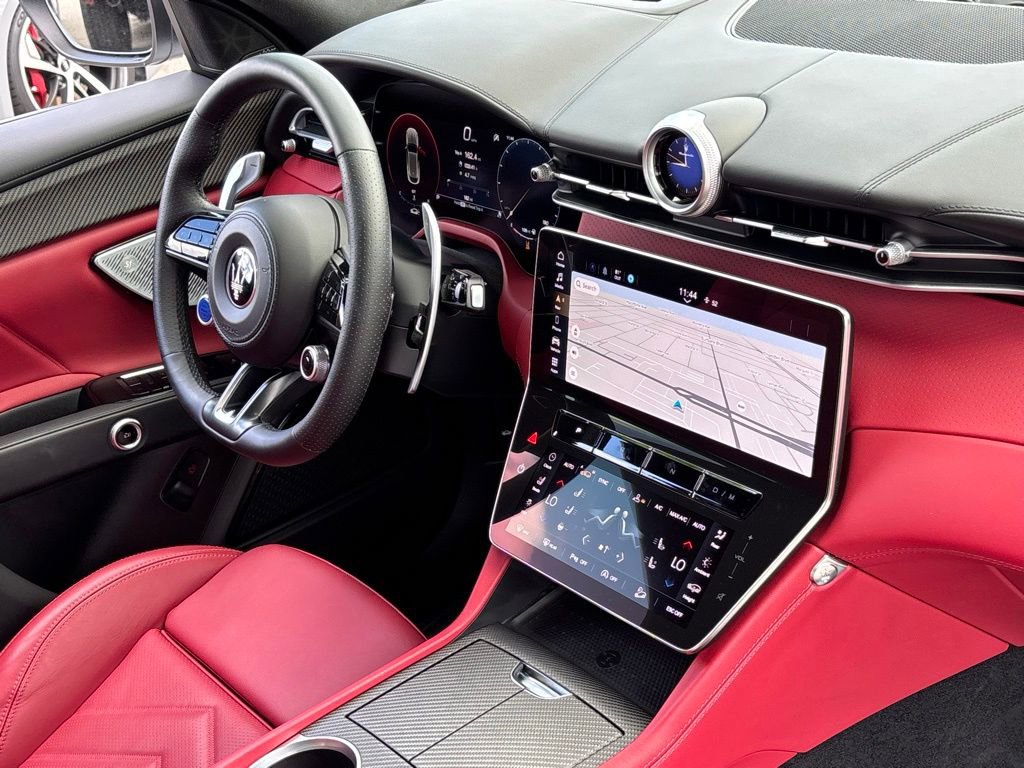 Used 2024 Maserati Grecale Trofeo image 31