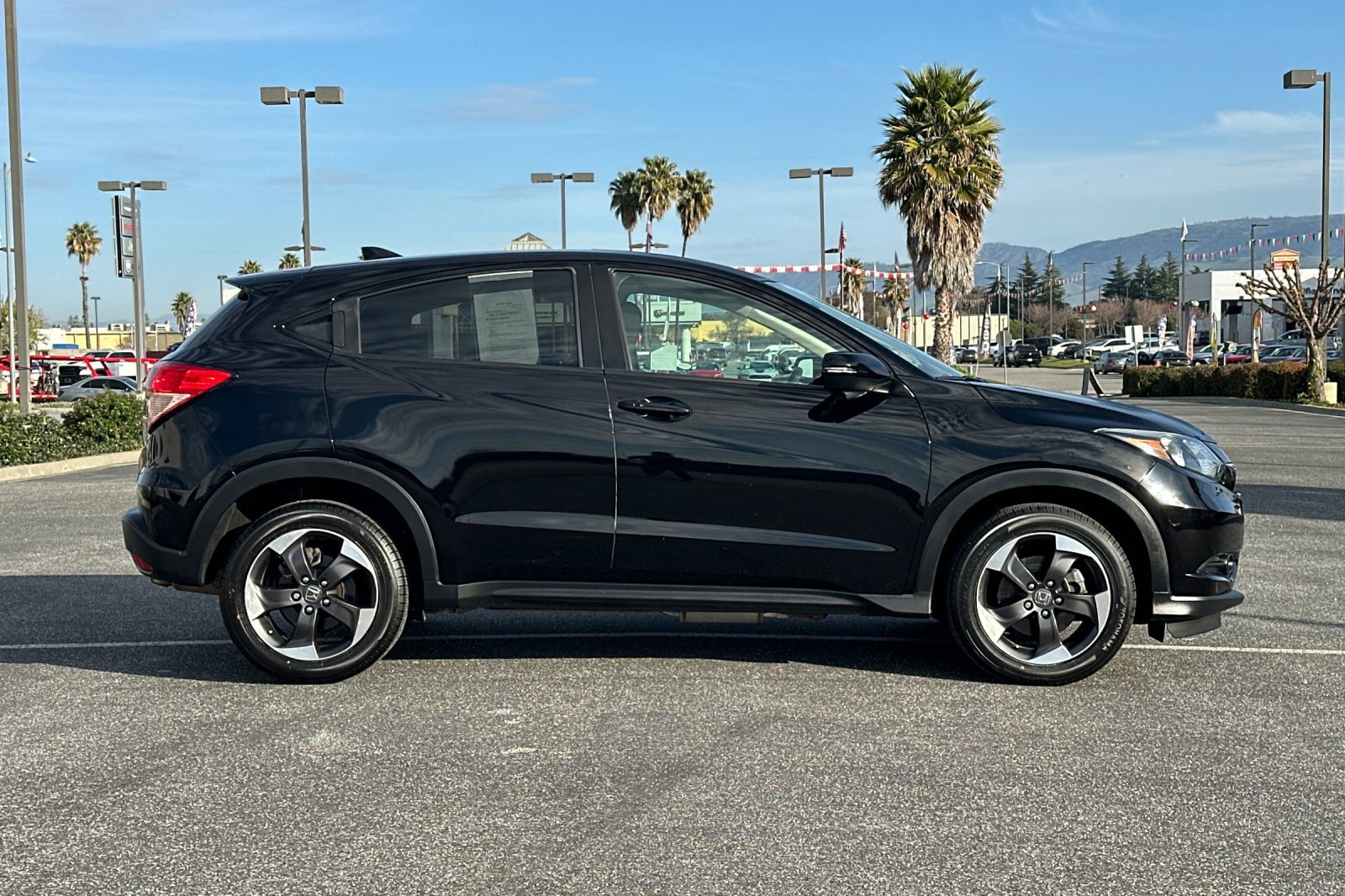Used 2018 Honda HR-V EX image 3