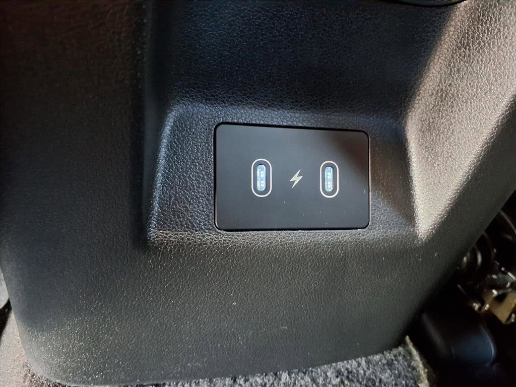 Used 2025 Hyundai Santa Cruz SE image 21