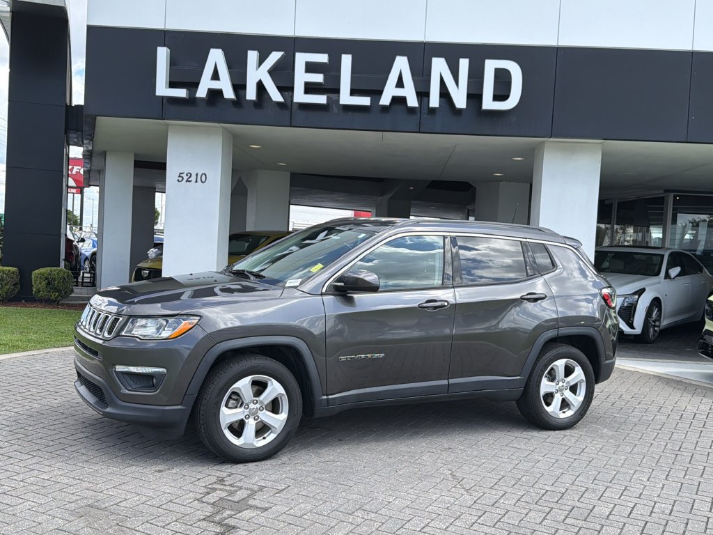 Used 2020 Jeep Compass Latitude w/ Popular Equipment Group FWD image 2