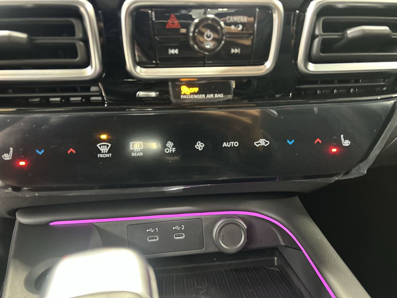 New 2026 Nissan Sentra SR w/ SR Premium Package FWD image 16