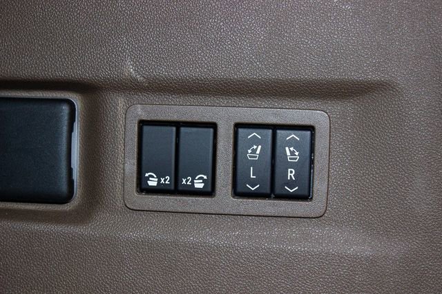 Used 2025 GMC Yukon XL Denali image 16