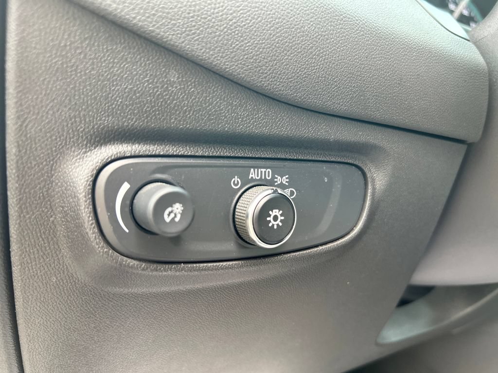 Used 2024 Chevrolet Equinox LS AWD/4WD image 18