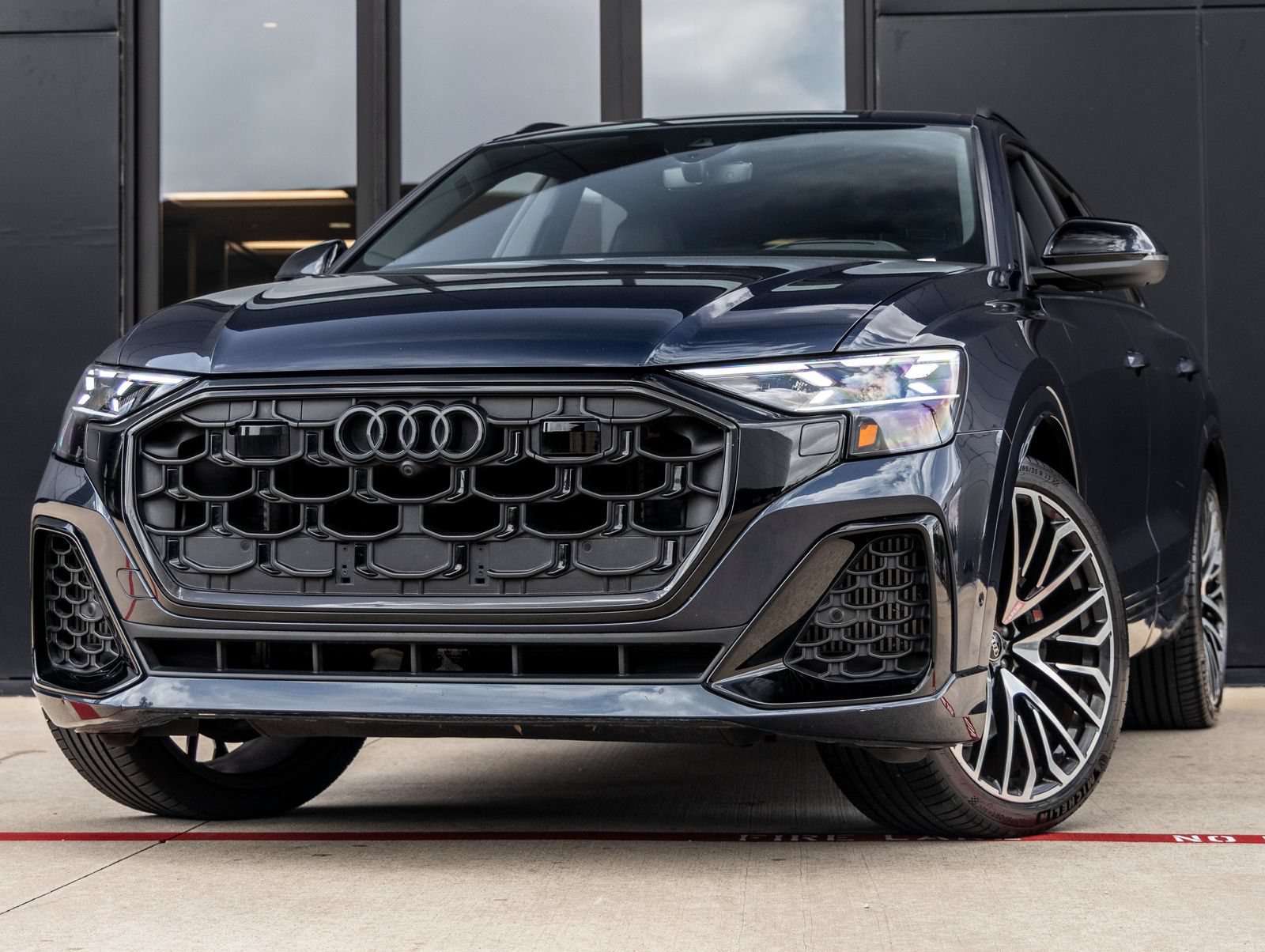 Used 2025 Audi SQ8 Prestige