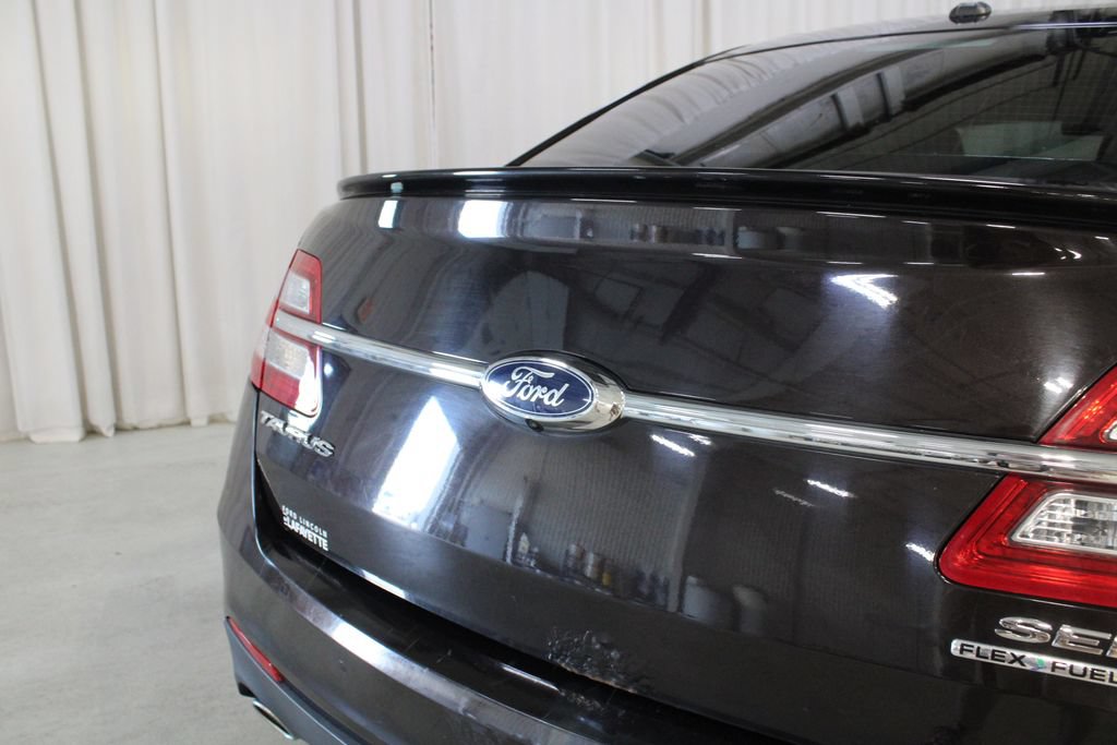 Used 2013 Ford Taurus SEL FWD image 28