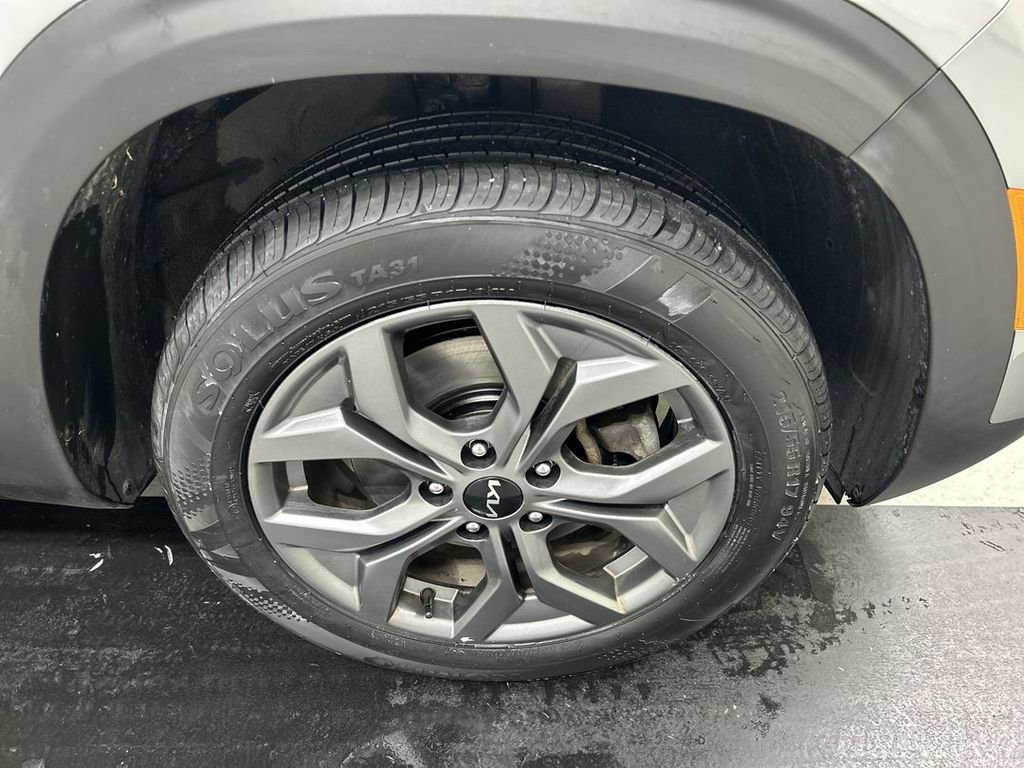 Certified 2024 Kia Seltos LX AWD/4WD image 8