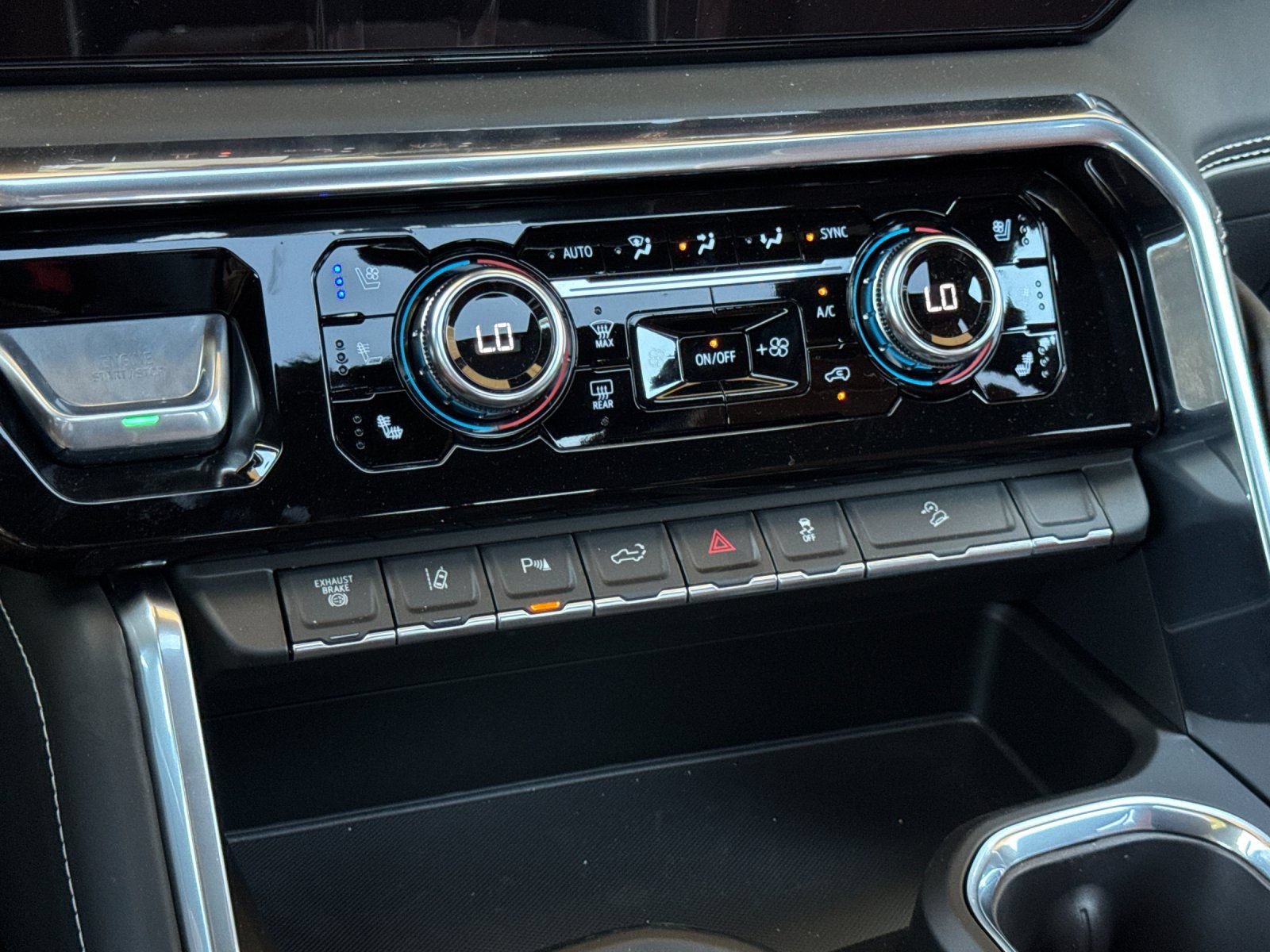 New 2026 GMC Sierra 2500 Denali Ultimate AWD/4WD image 19