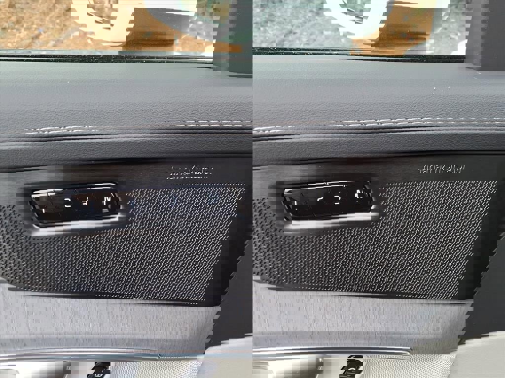 New 2026 Volvo XC90 B6 Ultra image 15