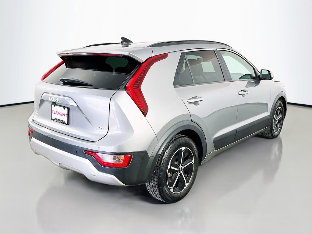Used 2023 Kia Niro EX w/ EX Cold Weather Package FWD image 7