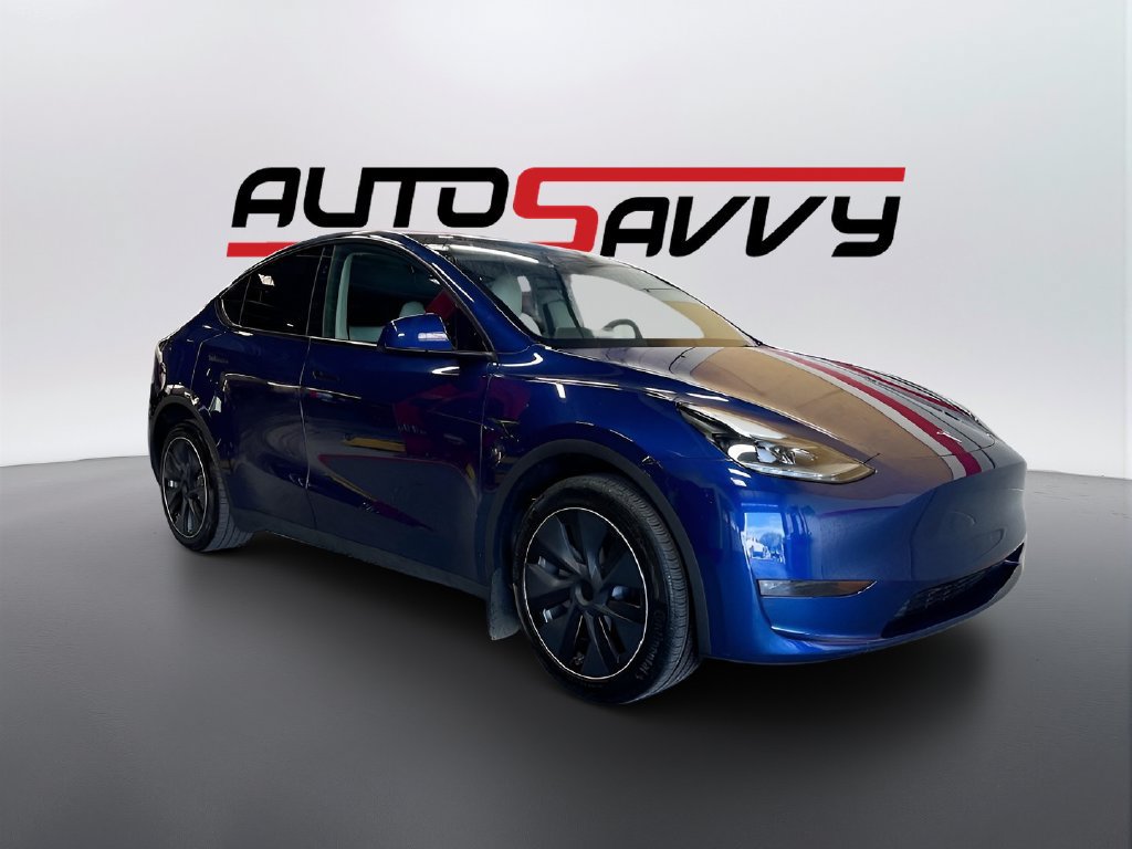 Used 2024 Tesla Model Y Long Range AWD/4WD image 1