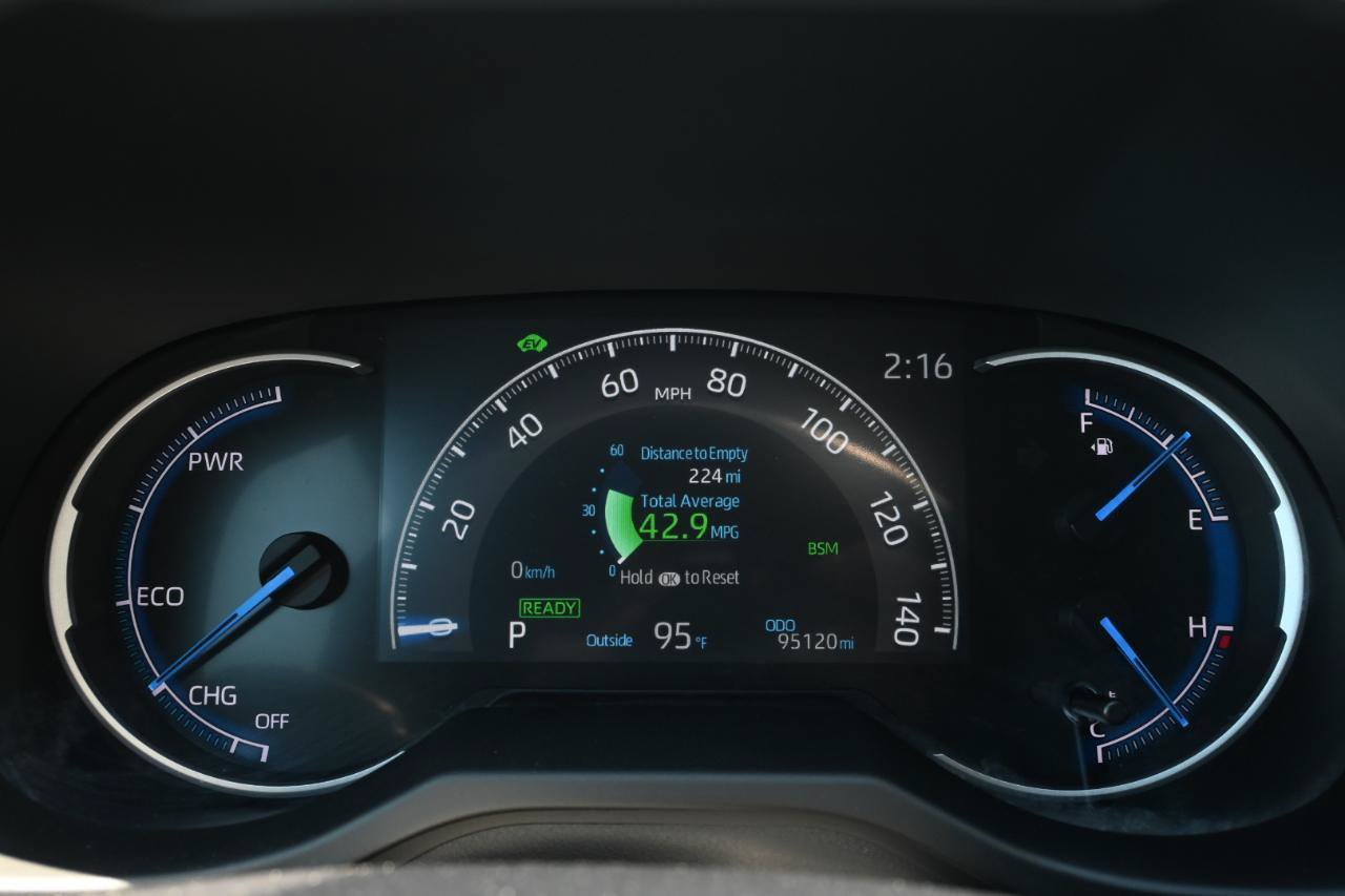 Used 2021 Toyota RAV4 XSE AWD/4WD image 26