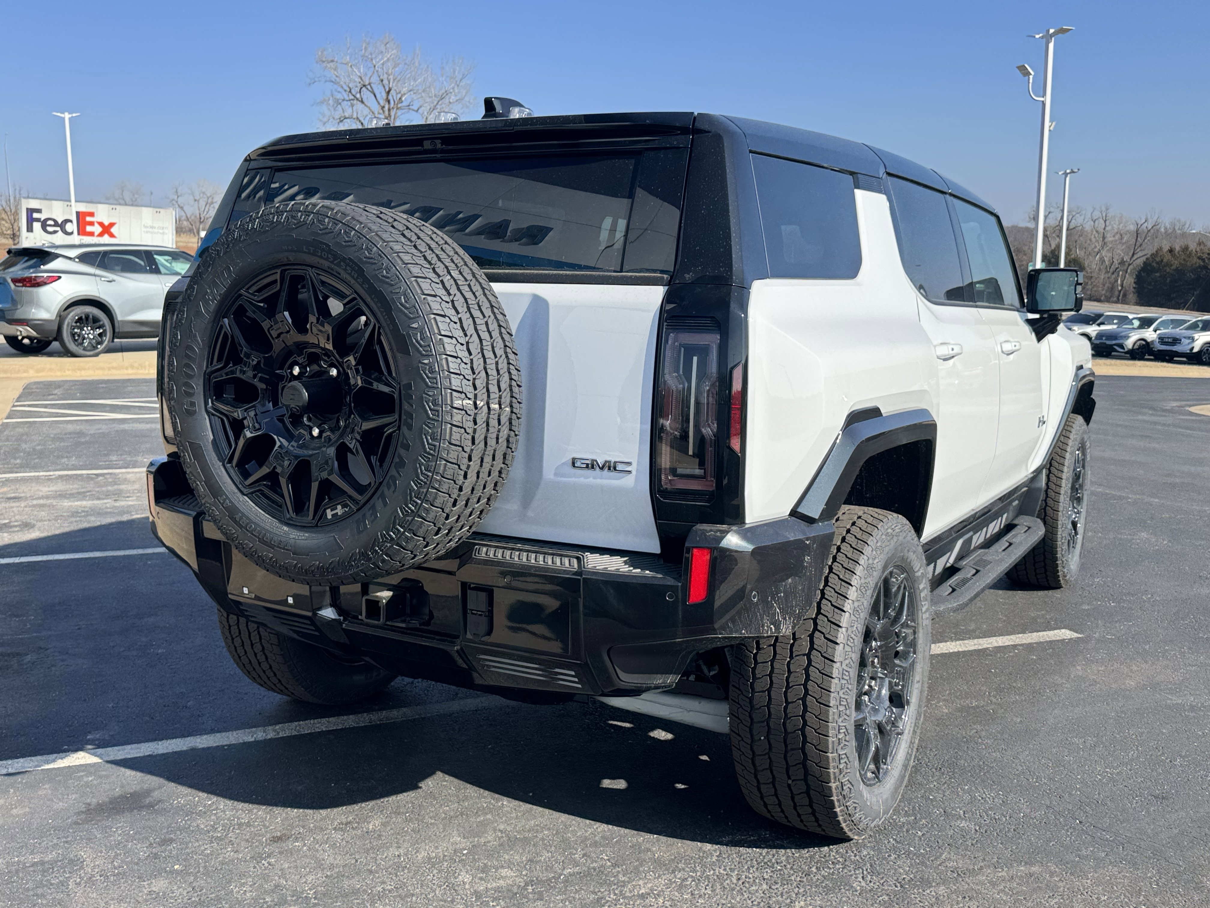 New 2026 GMC Hummer EV SUV AWD/4WD image 4