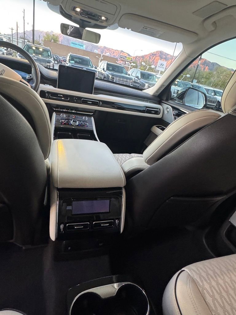 Used 2023 Lincoln Aviator Black Label w/ Dynamic Handling Package image 11