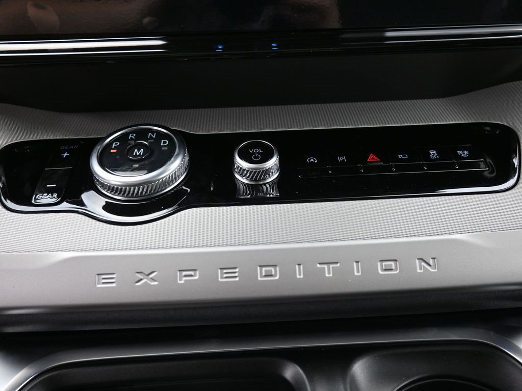 New 2026 Ford Expedition Active RWD image 29