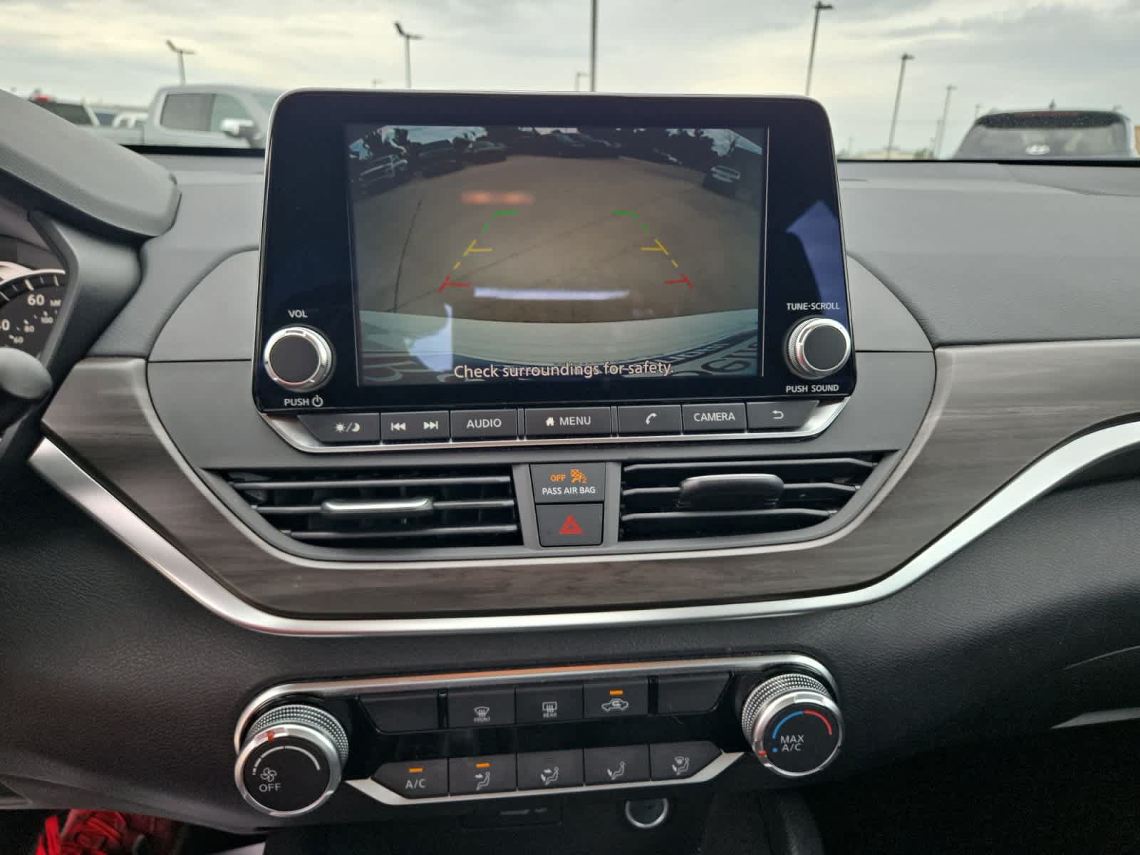 Used 2025 Nissan Altima 2.5 SV FWD image 17